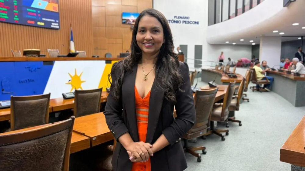 Deputada Vanda Monteiro apresenta projeto de lei que garante alimentação inclusiva na rede estadual de ensino