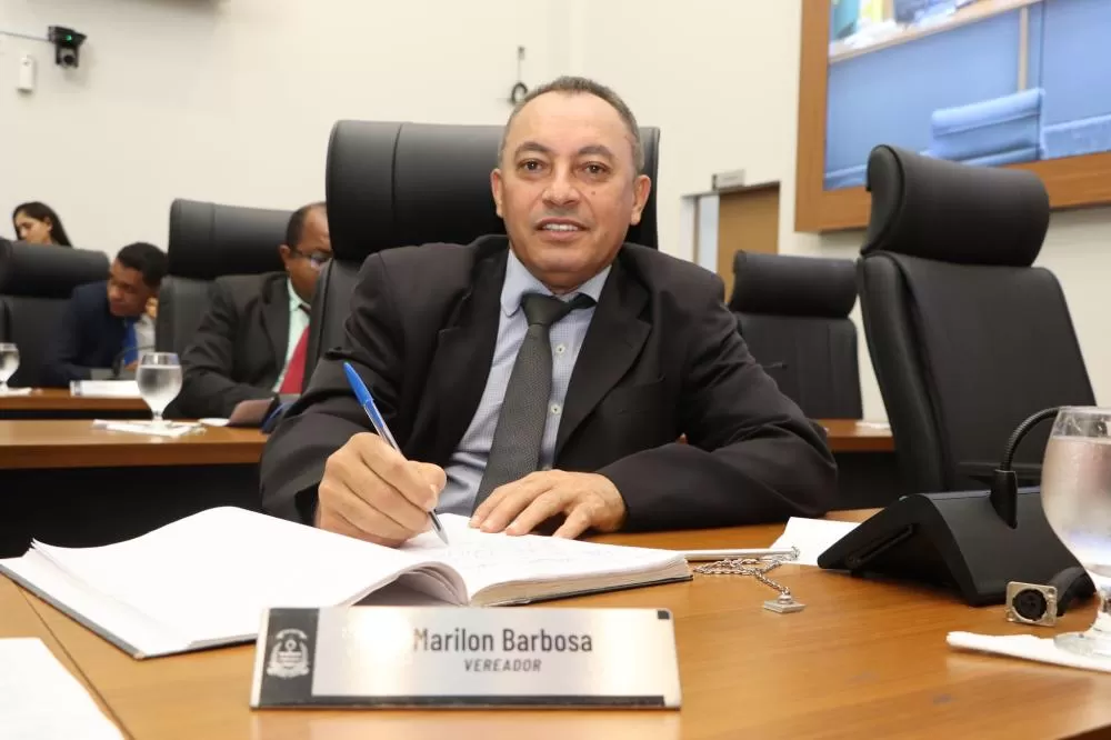 Marilon Barbosa protocola requerimento com pedido para implementação do REFIS no município este ano