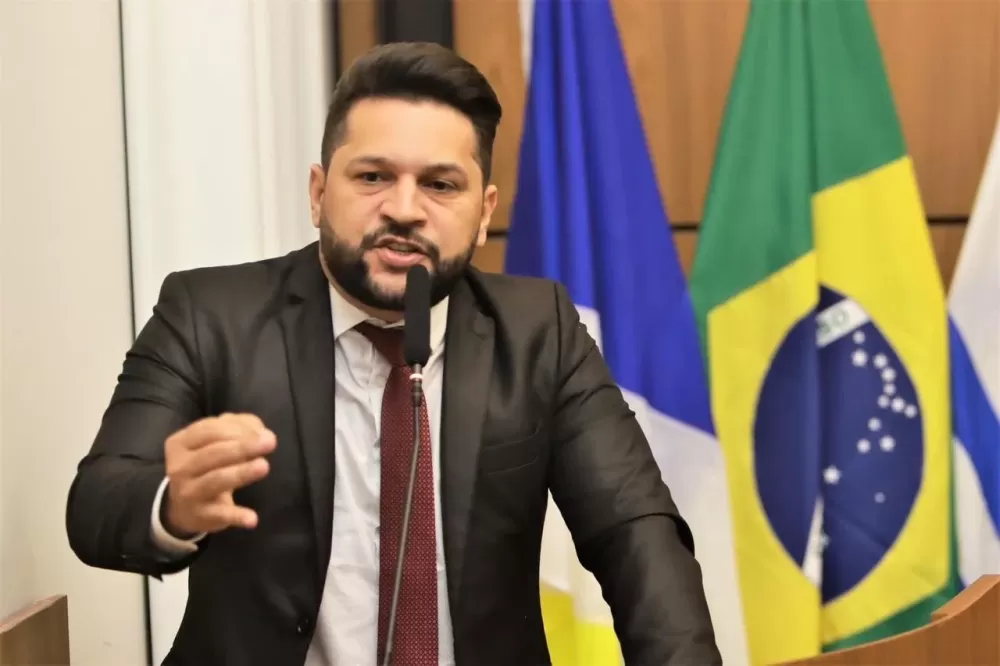 Projeto de Rubens Uchôa garante assistência jurídica para famílias de pessoas com autismo é distribuido na (CCJ)