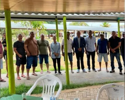 Eudes Assis se reúne com comerciantes da Praia do Caju e secretários municipais para discutir limpeza e melhorias