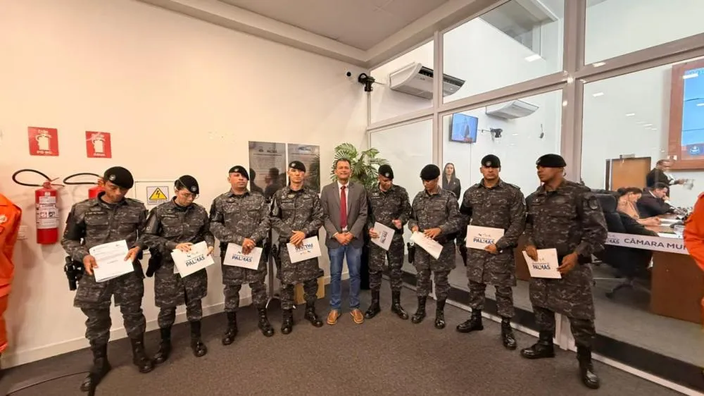 Zé Branquim apresenta voto de congratulação a policiais e bombeiros por ação que evitou tragédia em Palmas