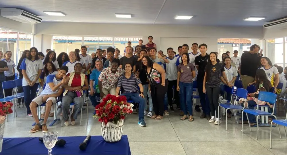 Estudantes do CEM Castro Alves receberam a palestra África em Nós nos períodos matutino e vespertino na sexta, 20. Foto: Seirdh/Divulgação