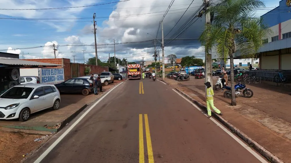 Implantação da sinalização horizontal em vias do setor Santa Bárbara foi finalizada. Foto: Maria Amélia Castro Alves