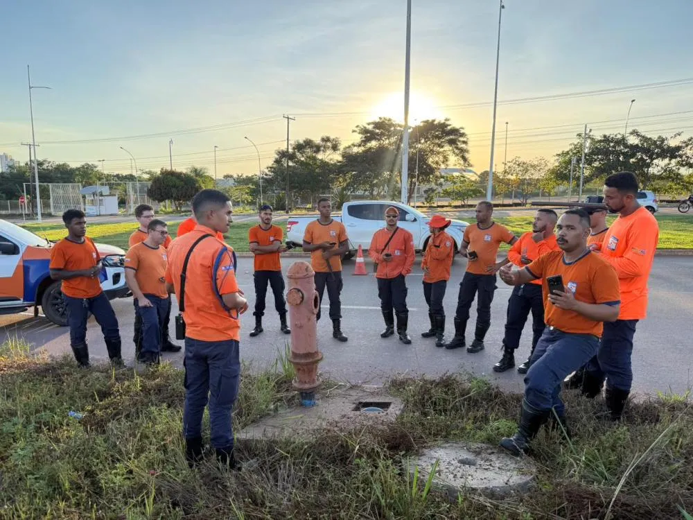 Defesa Civil de Palmas realiza treinamento em via pública para uso de hidrantes e reforça preparo para estiagem