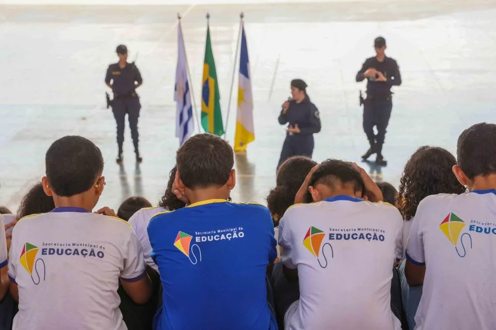  Equipe do Guardião Escolar da Guarda Metropolitana de Palmas ministrou palestra sobre bullying aos alunos da Escola Mária Júlia.