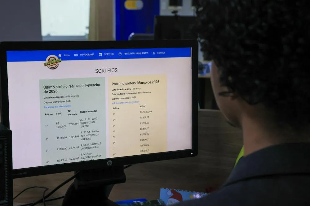 Lista com sorteados fica disponível no site oficial do programa. Foto: Lia Mara