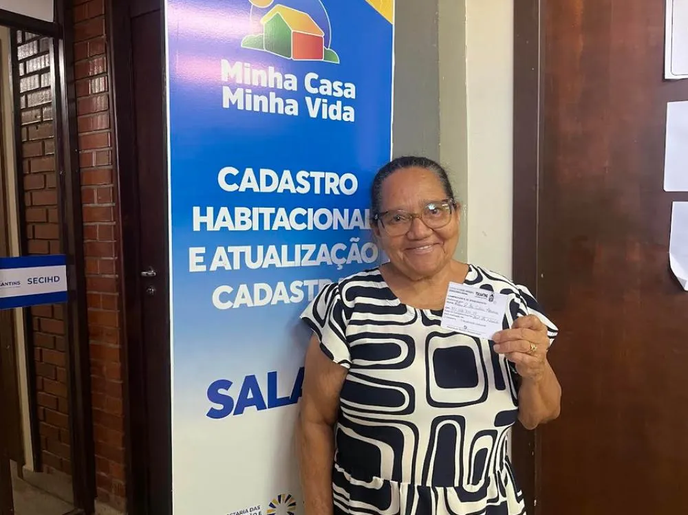 Entre as pessoas atendidas está dona Rita da Silva Moura, de 67 anos, viúva e aposentada, que atualmente mora de favor na casa de pais, e sonha com a casa própria.