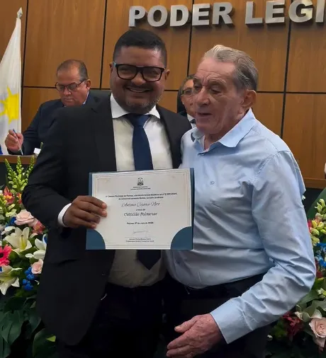 Vereador Balaio entrega do Títulos de Cidadão Palmense a Antônio Sanfoneiro