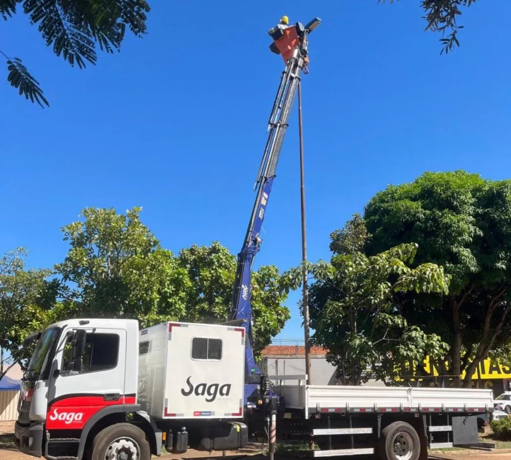 Substituição de luminárias por LED garante conforto e segurança para moradores. Foto: Divulgação/infraestrutura