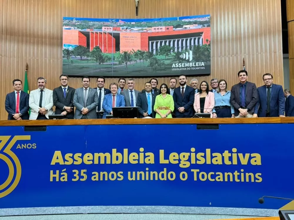 Por unanimidade dos deputados presentes, Amélio Cayres é reeleito presidente da Aleto