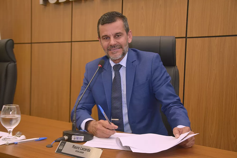 Mauro Lacerda comemora a aprovação de requerimentos que solicitam a limpeza geral dos Setores Morada do Sol II e Maria Rosa