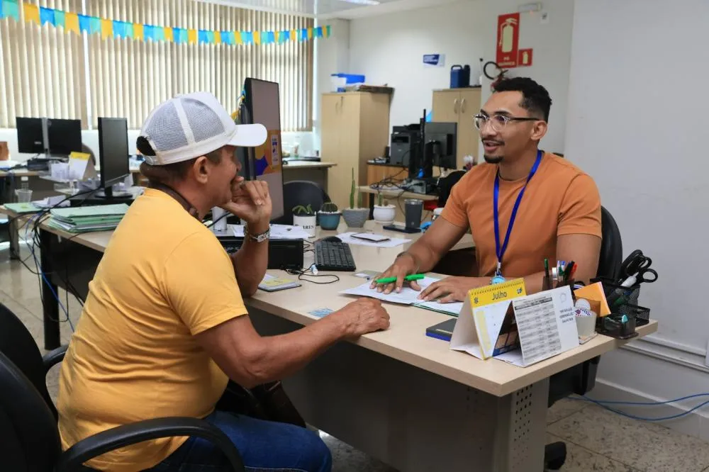 Atendimentos aos pré-selecionados do Parque dos Ipês I seguem até sexta-feira, 12, no prédio da Prefeitura de Palmas, na Avenida JK. Foto: Francisco Barros