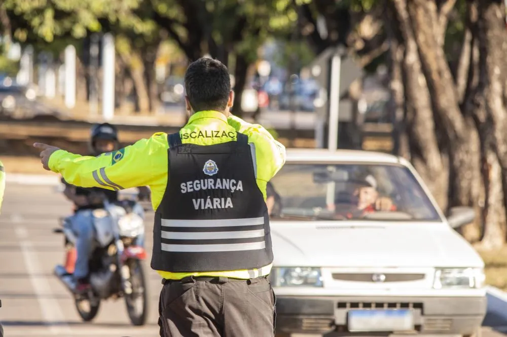 Conheça as orientações para torcedores sobre segurança no trânsito durante estreia do Brasil na Copa do Mundo