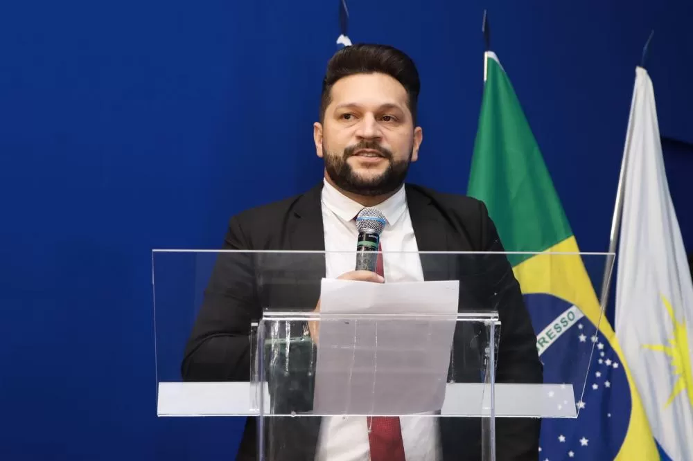 Vereador Rubens Uchôa requer a construção um ponto de ônibus na Av. LO-29 em frente 1.303 Sul