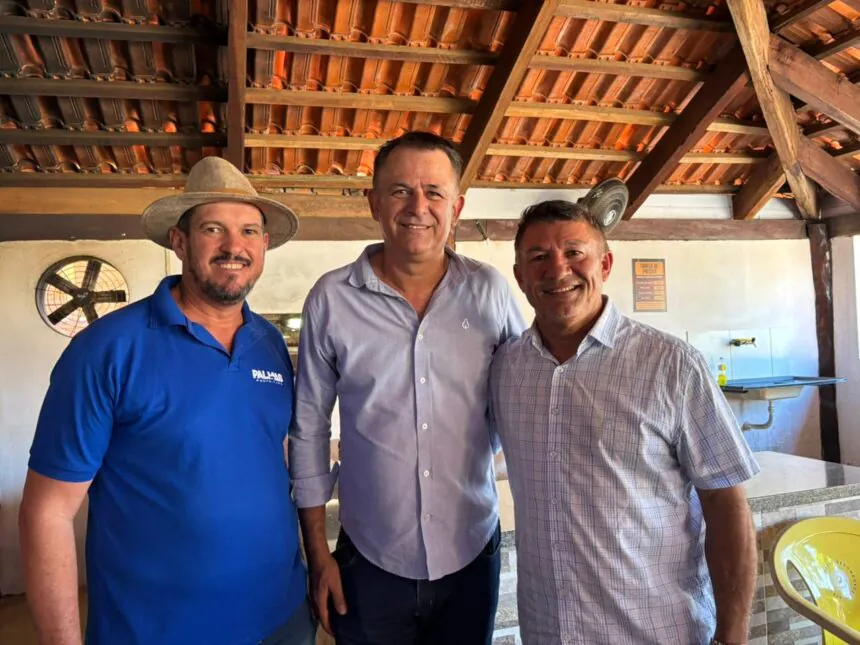 Márcio Reis acompanha entrega de máquinas e fortalecimento da agricultura familiar em Taquaruçu Grande