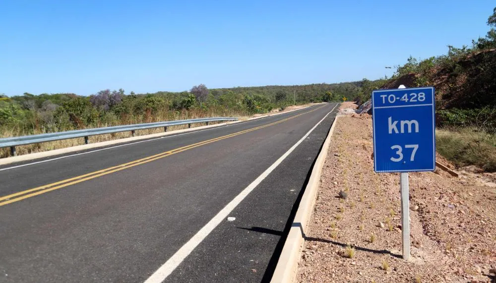 Governo entrega novo trecho da TO-428 e reforça investimentos na infraestrutura viária de Recursolândia