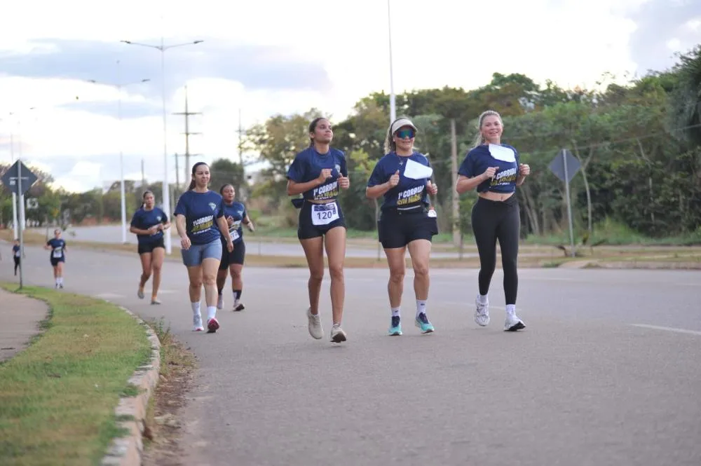 1ª Corrida Solidária da Câmara de Palmas reúne 200 participantes e arrecada mais de meia tonelada de alimentos