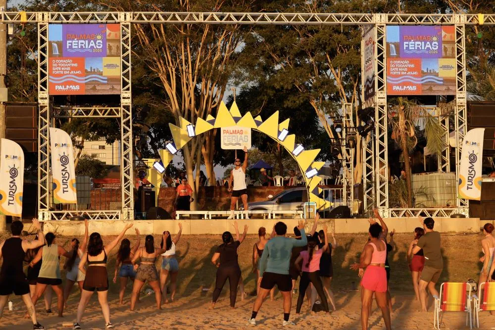 Aulão de dança ao pôr do sol na Graciosa, com o professor Adonis Carvalho, acontece no domingo. Foto: Lia Mara