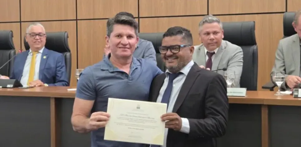 Vereador Balaio prestigia sessão solene em homenagem a pioneiros do 22º Batalhão de Infantaria