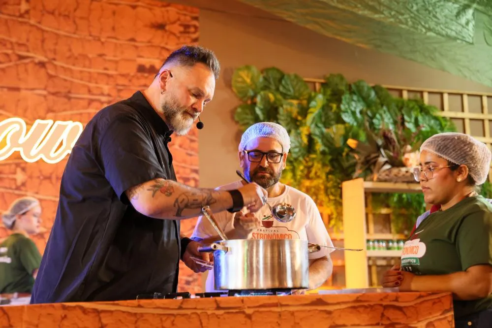 Jimmy Ogro (à esq) abre programação do Cozinha Show do FGT no dia 3 de setembro. Foto: Lia Mara