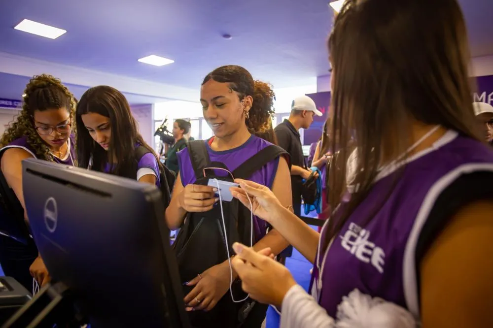 TRT 10 - DF/TO e CIEE abrem inscrições para Programa de Estágio