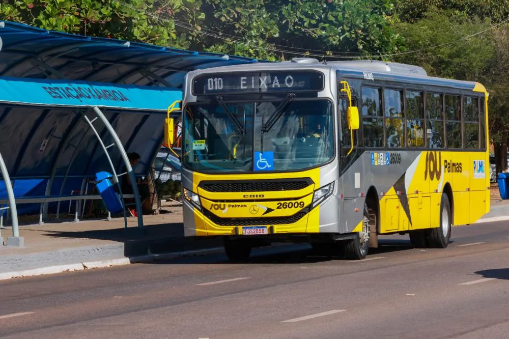 Ônibus realizam trajeto de ida e volta entre Ginásio Ayrton Senna e Taquaruçu. Foto: Lia Mara
