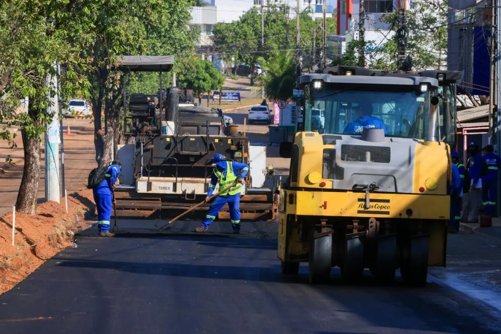 Primeiro trecho da requalificação da Avenida Tocantins recebe pavimentação para liberação do tráfego