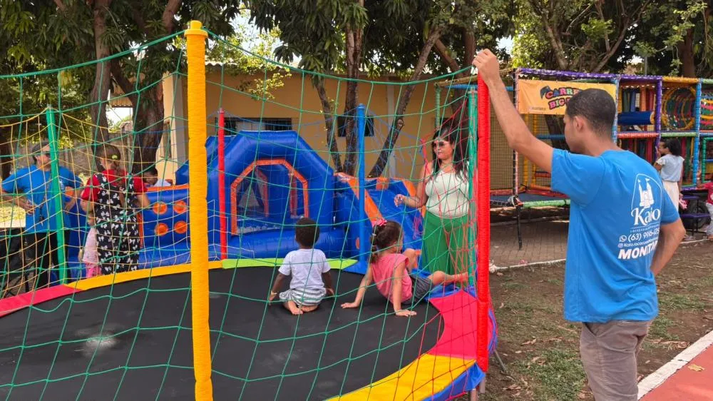 Programação contou com brincadeiras, cursos, lanches, almoço, show de talentos, guloseimas e outras atividades para divertir os participantes. Foto: Aldenes Lima