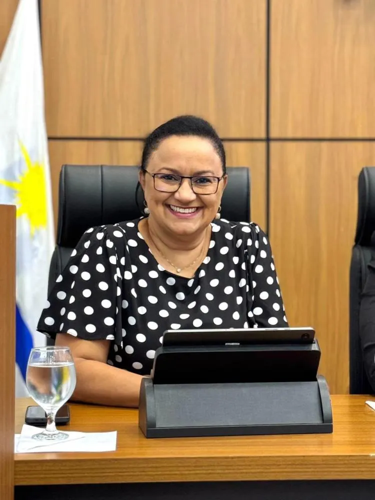 Vereadora Professora Iolanda Castro solicita praça pública, campo de futebol e quadra poliesportiva para o Setor Taquari