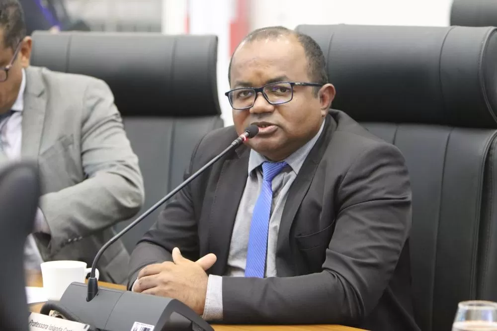 Joatan de Jesus comemora derrubada de MP que alterava gestão financeira de escolas municipais em Palmas