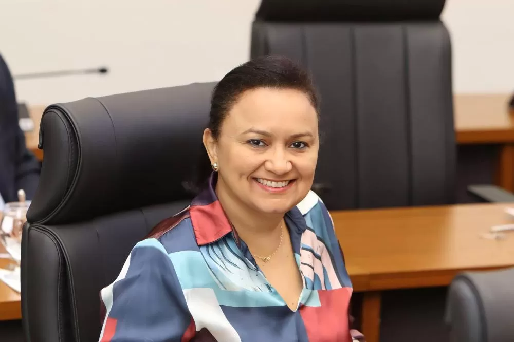 Iolanda Castro Garante Direitos e Inclusão com Parecer Favorável a Projeto de Lei sobre Prioridade de Vagas na Rede Municipal de Ensino