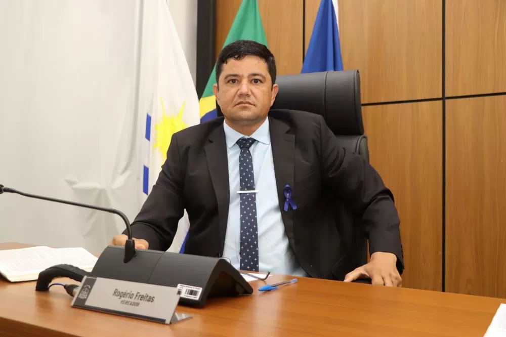 Rogério Freitas solicita operação tapa-buracos na Avenida Amaralina, em Palmas