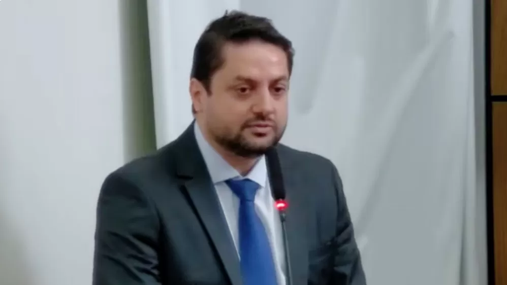 Vereador Dr. Vinicius questiona contratação emergencial para alimentação em unidades de saúde de Palmas