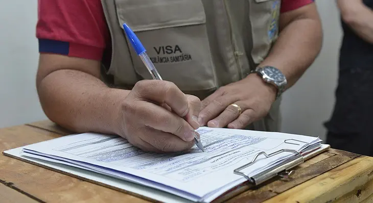 Entenda como funcionam as regras para licenciamento e fiscalização sanitária