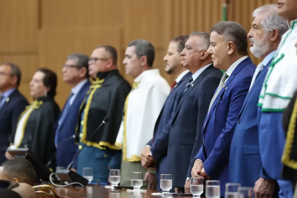 Prefeito Eduardo Siqueira recebe título de Doutor Honoris Causa da PMTO