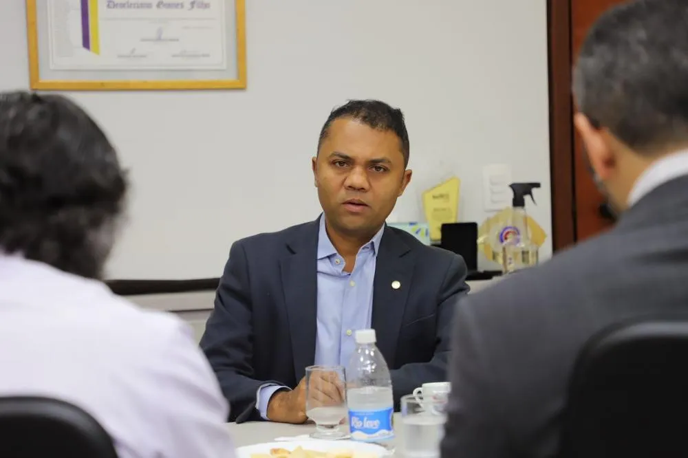 Em reunião na Casa Civil, deputado Moisemar busca soluções para efetivação das pautas da Polícia Civil