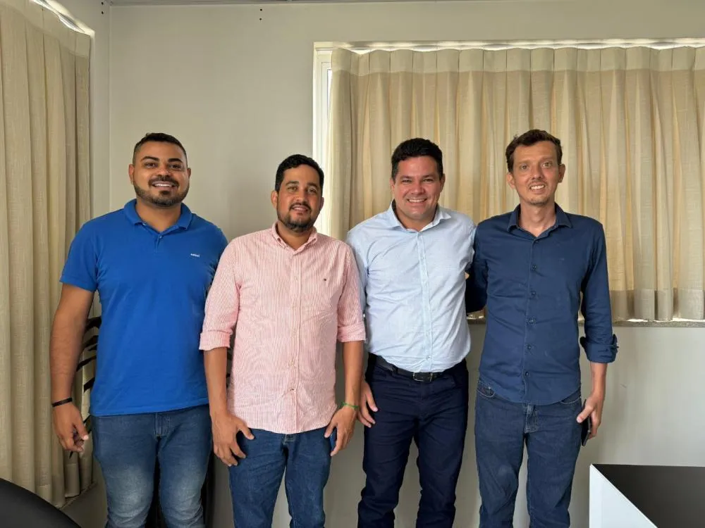 Walter Viana recebe prefeito de Natividade e reafirma compromisso com a Região Sudeste