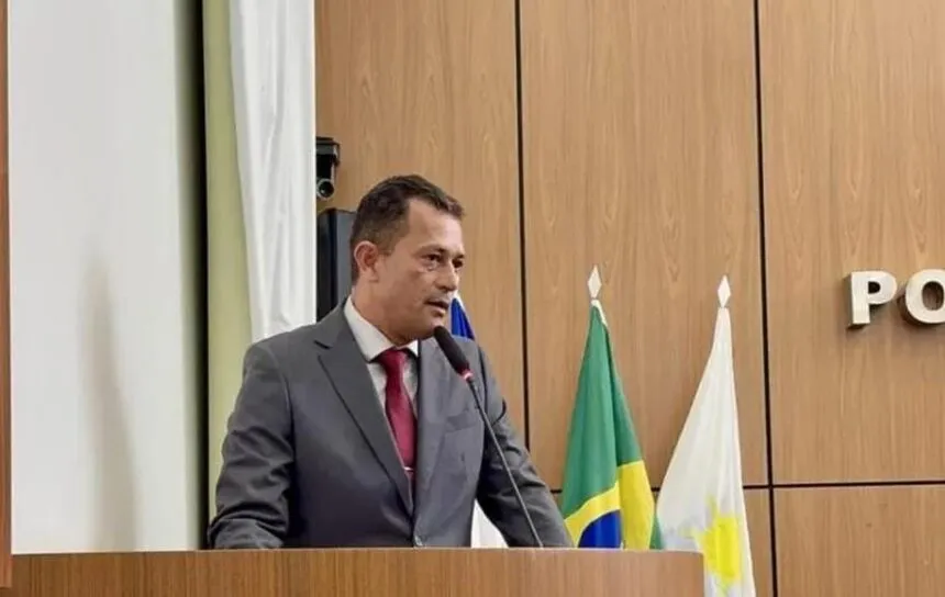 Vereador Zé Branquim critica caos no transporte público deixado pela ex-prefeita Cinthia Ribeiro