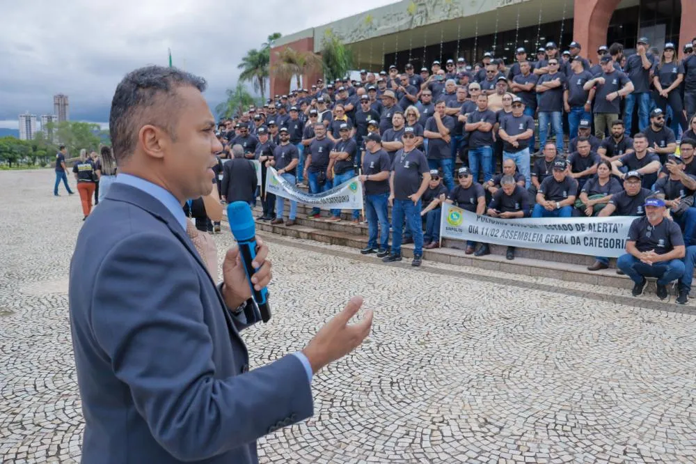 Deputado Moisemar Marinho reforça compromisso com a Polícia Civil e dá apoio à manifestação pacífica dos policiais