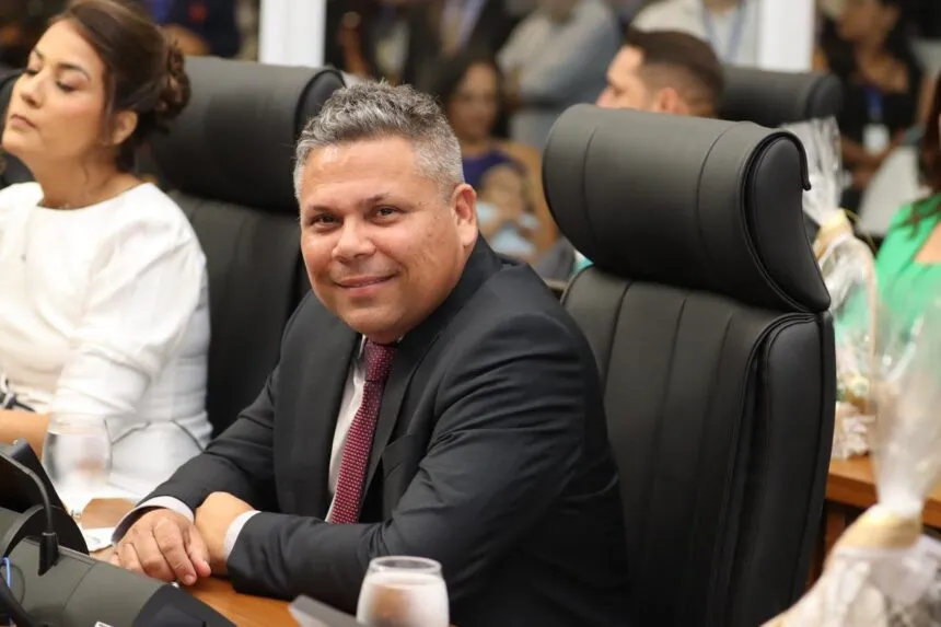 Vereador Alex Mascarenhas tem requerimentos aprovados que visam a redução de velocidade no setor Santa Fé II