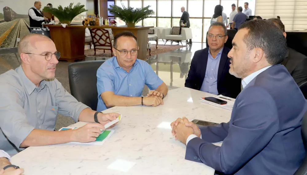 Governador Wanderlei recebe diretoria da Energisa, que anuncia investimentos de R$ 605,8 mi