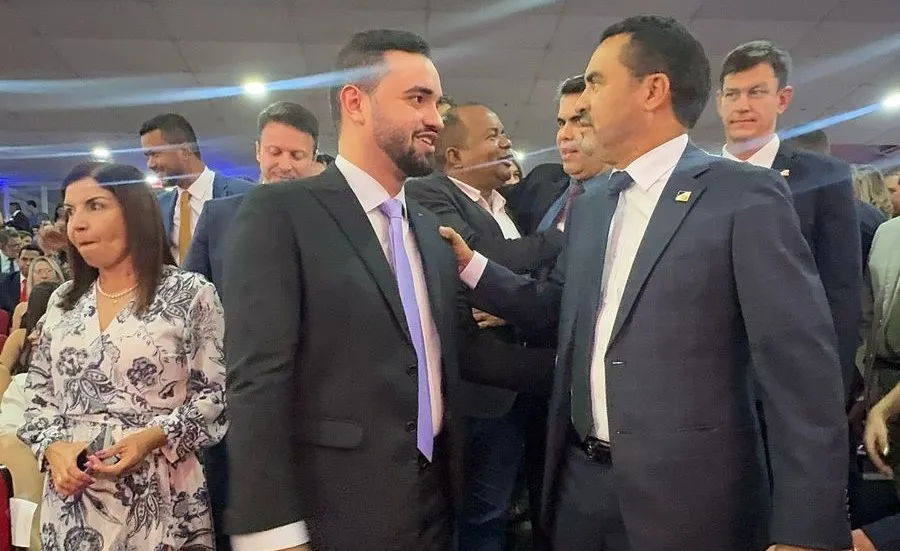Marcos Junior esteve com o governador na posse da OAB Tocantins