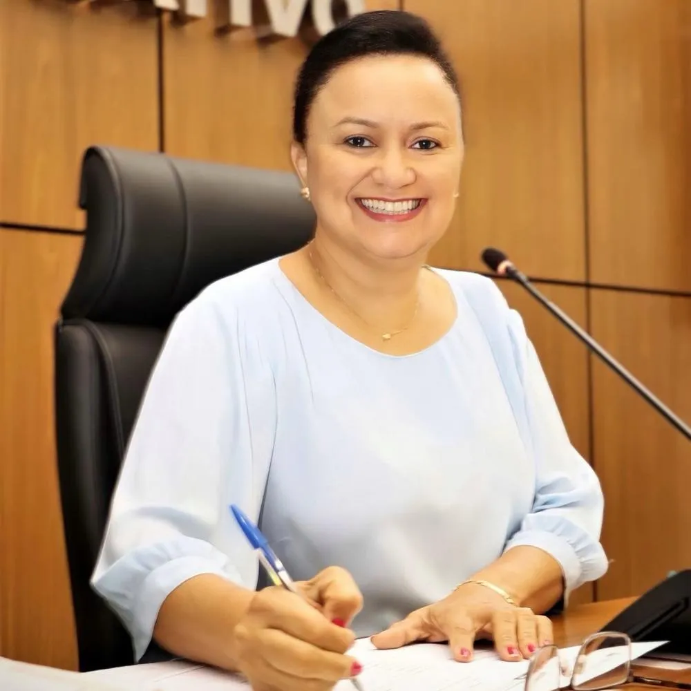 Vereadora Professora Iolanda Castro solicita reforma do CRAS do Santa Bárbara